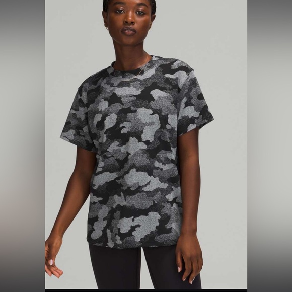 NWOT Lululemon All Yours short sleeve t shirt. SO SOFT. Never worn. 0 runs big - Picture 1 of 4